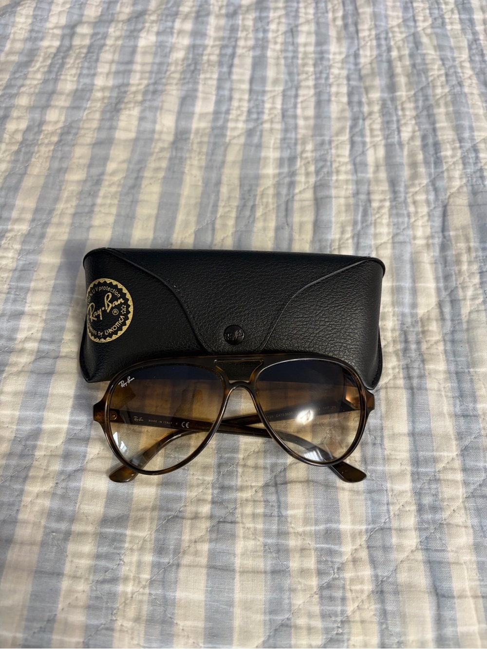 Ray-Ban Women's Tortoise Brown Gradient Aviator Sunglasses